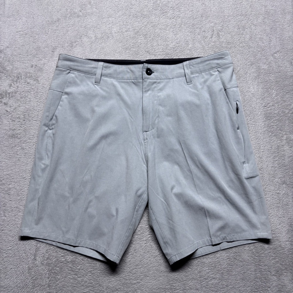 Vuori Aim Shorts Mens 33 (35")Gray Chino Hybrid Stretch Golf Tech Flat Front